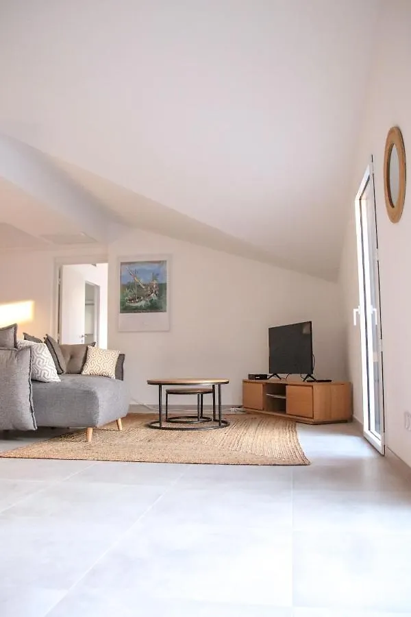 Daire Appartement T3 A 5 Minutes Du Port Et De La Plage 37 Saint-Cyr-sur-Mer Fransa